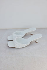 Pilar Heel White